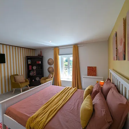 Couette-café La Maison D'arlette - Maison D'hôte ,gite , - Petit Déjeuner Gourmand Inclus 3*